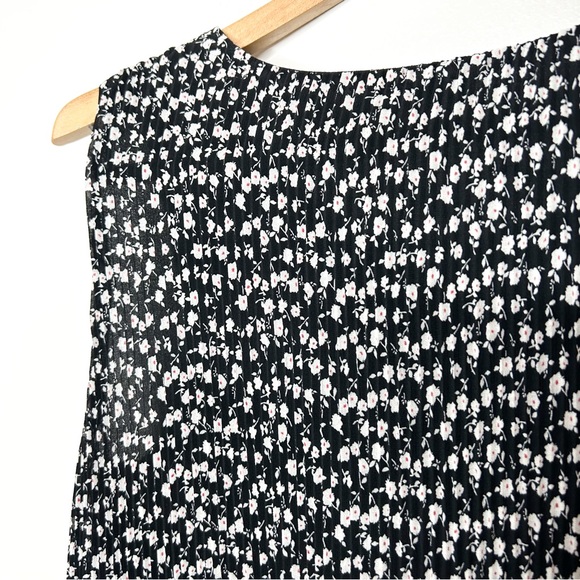 Pleione Nordstrom Pleated Floral Print Sleeveless Blouse Black White‎ Small S - Picture 8 of 8